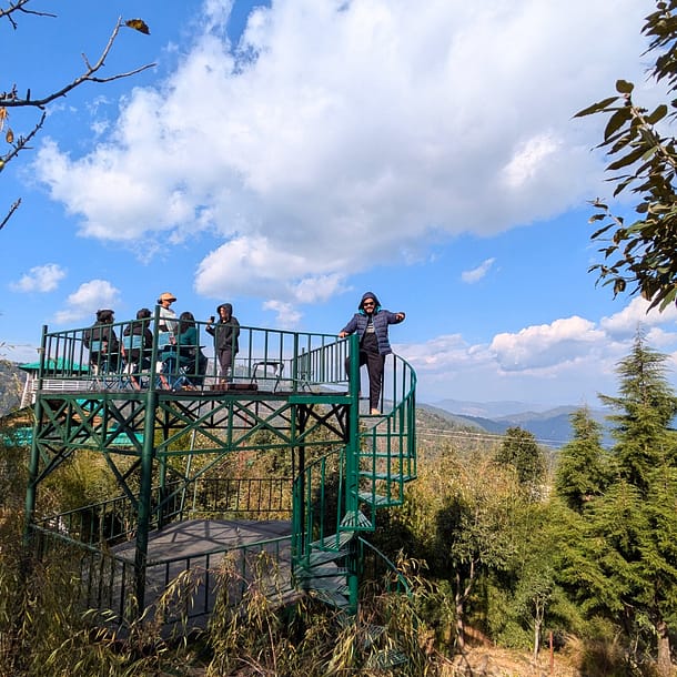 Stargazing tower called 'The Floating Crest'